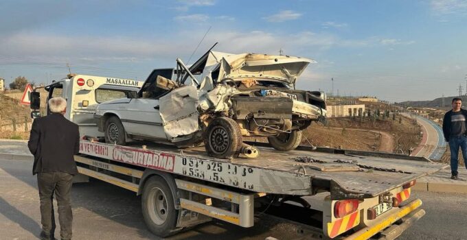 Otomobil ile minibüs çarpıştı: 1 yaralı