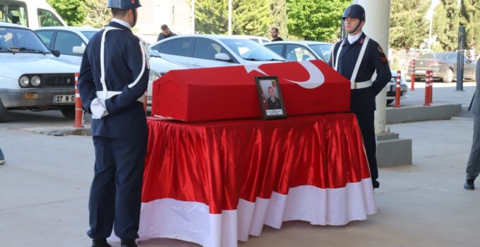 Trafik kazasında yaşamını yitiren Uzman Çavuş memleketine gönderildi 