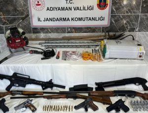 ADIYAMAN’DA KAÇAK KAZIYA SUÇÜSTÜ BASKIN: 6 ŞÜPHELİ GÖZALTINA ALINDI