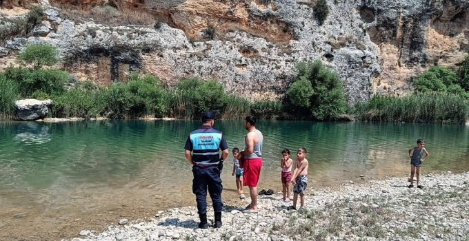 JANDARMA’DAN MESİRE ALANLARINDA DRONLU ÖNLEM