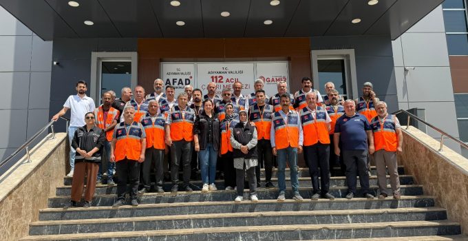 MUHTARLAR DESTEK AFAD GÖNÜLLÜSÜ OLUYOR