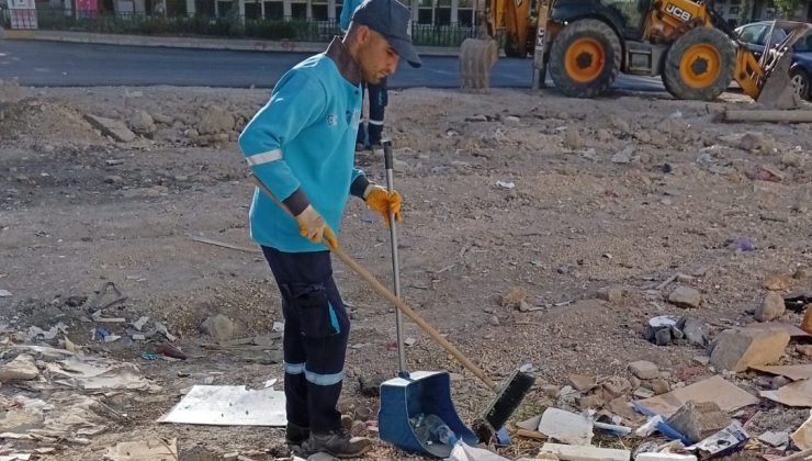 BELEDİYE TEMİZLİYOR, İNŞAAT FİRMALARI KİRLETİYOR: VATANDAŞTAN TEPKİ YAĞIYOR