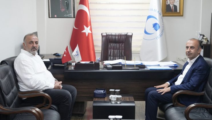 GAZETECİ İLİK REKTÖR KELEŞİ ZİYARET ETTİ.