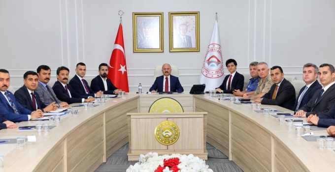 ADIYAMAN’DA SOKAK HAYVANLARI İÇİN YOL HARİTASI BELİRLENDİ