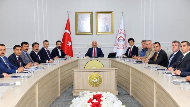ADIYAMAN’DA SOKAK HAYVANLARI İÇİN YOL HARİTASI BELİRLENDİ