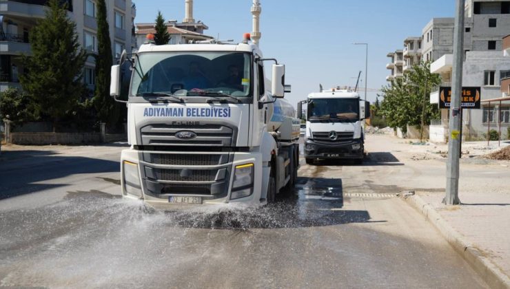 Adıyaman Belediyesi tarafından inşaat tozuna karşı sulama çalışmaları hızlandırıldı