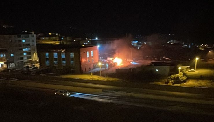 Besni’de Düğün Salonunda Yangın Çıktı