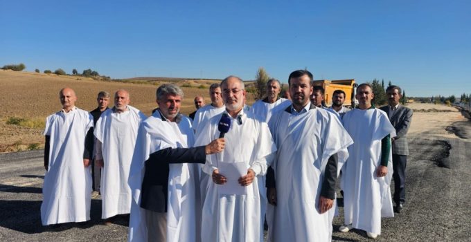 Başkan Yetiş, beyaz giysilerle Adıyaman-Kahta Yolun’da artan kazalara tepki gösterdi