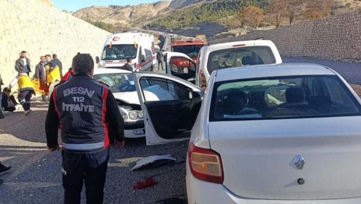 BESNİ ÇEVRE YOLU’NDA ZİNCİRLEME KAZA: 5 YARALI