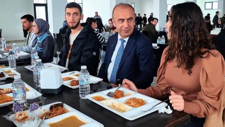 Rektör Mehmet Keleş, Besni’de öğrencilerle bir araya geldi