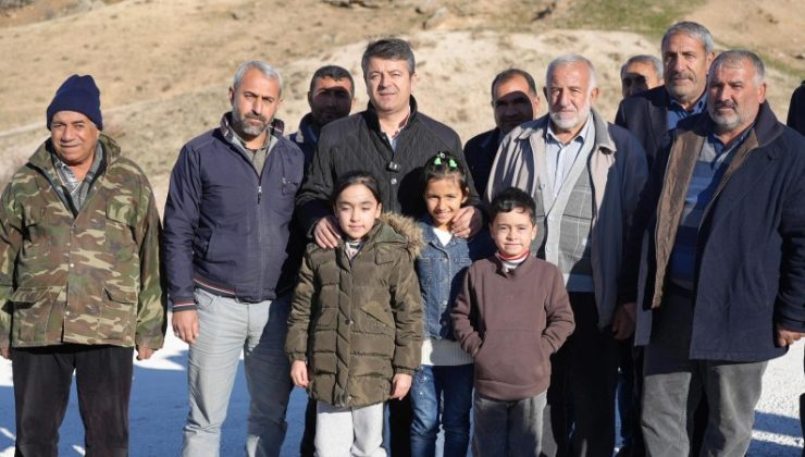 Adıyaman Bahçecik Lokman Küme Evleri’nde yıllardır süren yol sorunu çözülüyor