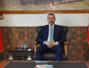 Çelikhan Kaymakamı Pelvan: ‘Malatya Karayolu’nu kapattık, zorunlu olmadıkça trafiğe çıkmayın’