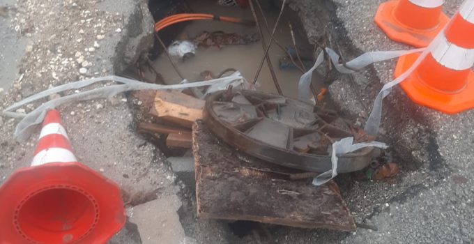   Aylardır Yapılmayan Telekom Çukuru Tehlike Saçıyor!